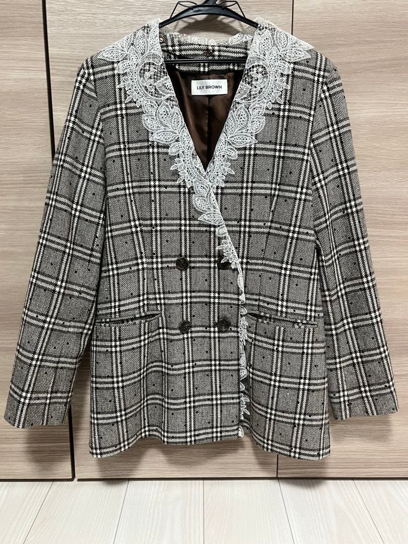 LILY BROWN アタッチドレースカラーダブルJK チェック