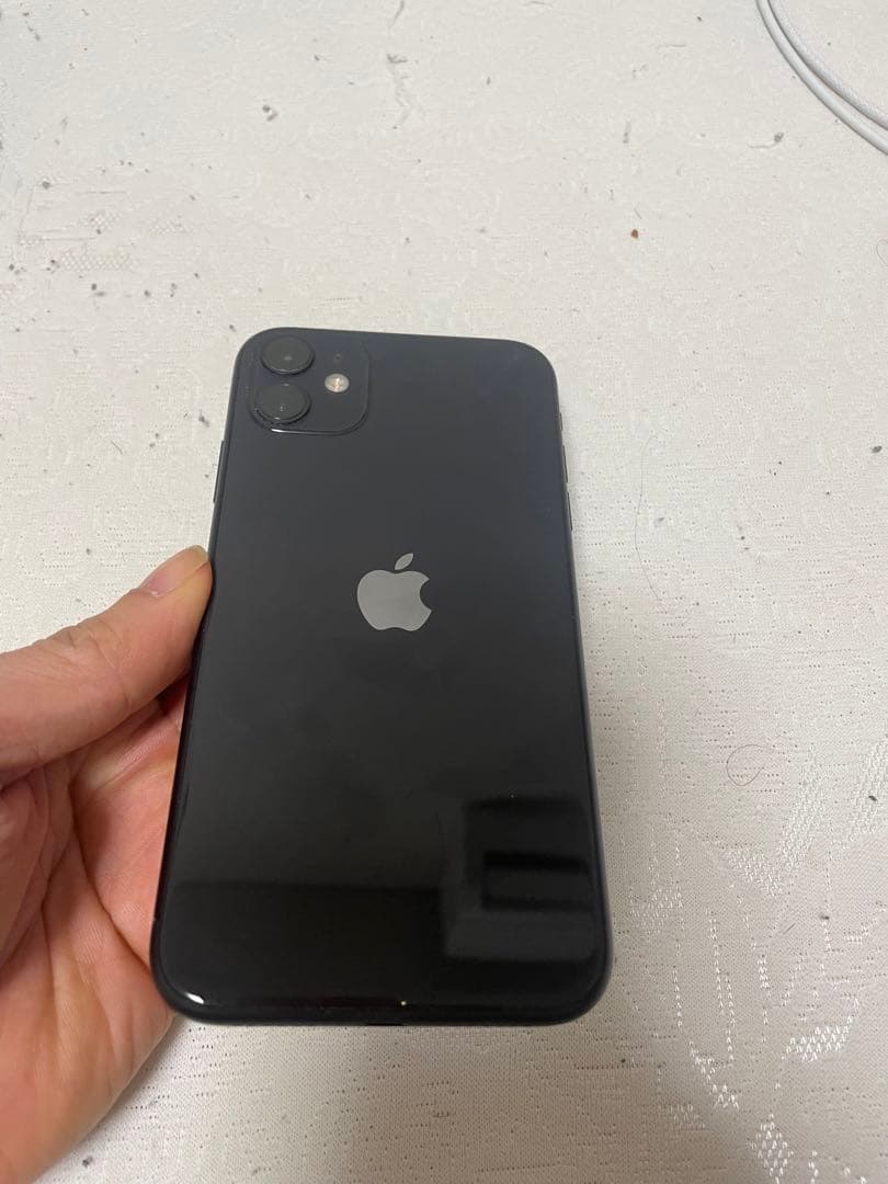 Apple iPhone 11 64GB simフリー