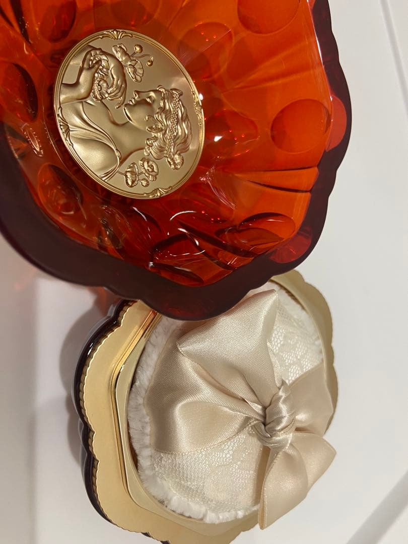 値下げいたしました。カネボウミラノコレクションエターナルフェースパウダー30g