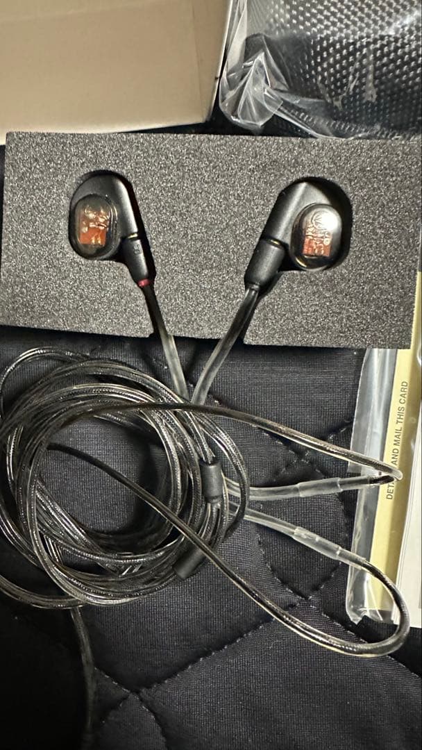 イヤホン audio-technica ATH-E70