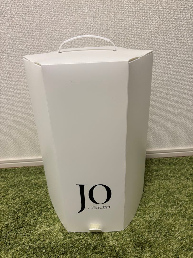 医療用ウィッグ　ジュリアオージュ、ショートヘアウィッグ　定価30万円程度