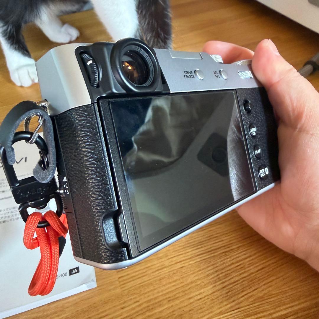Fujifilm X100vi コンパクトデジタルカメラ　※箱無し