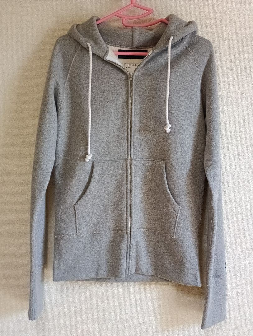 タグつき未使用　SLIM FIT ZIP HOODIE