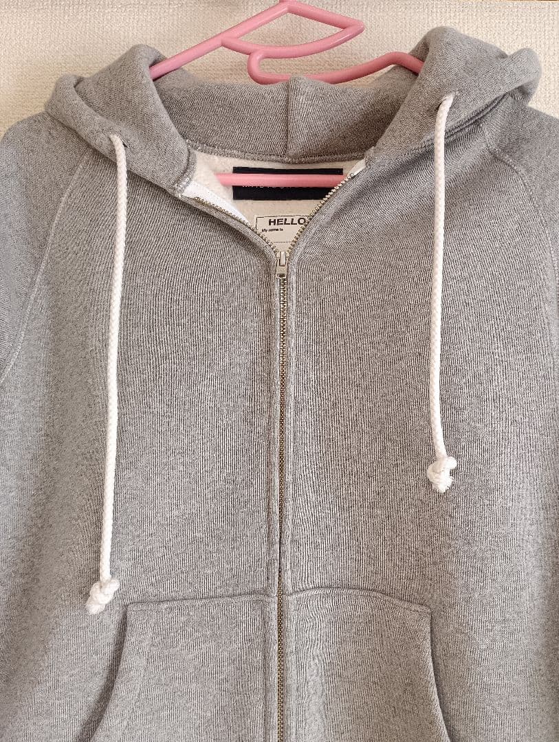 タグつき未使用　SLIM FIT ZIP HOODIE