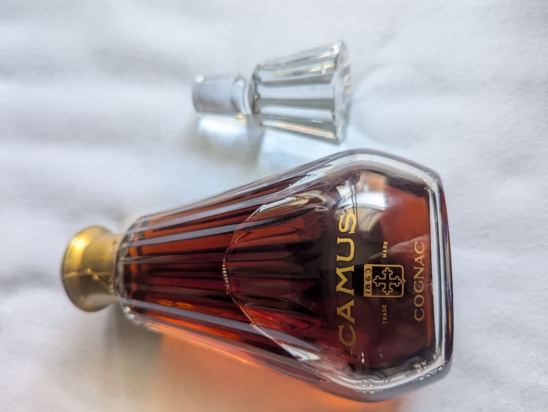 H*n様 CAMUS コニャック 750ml 専用ボックス付き