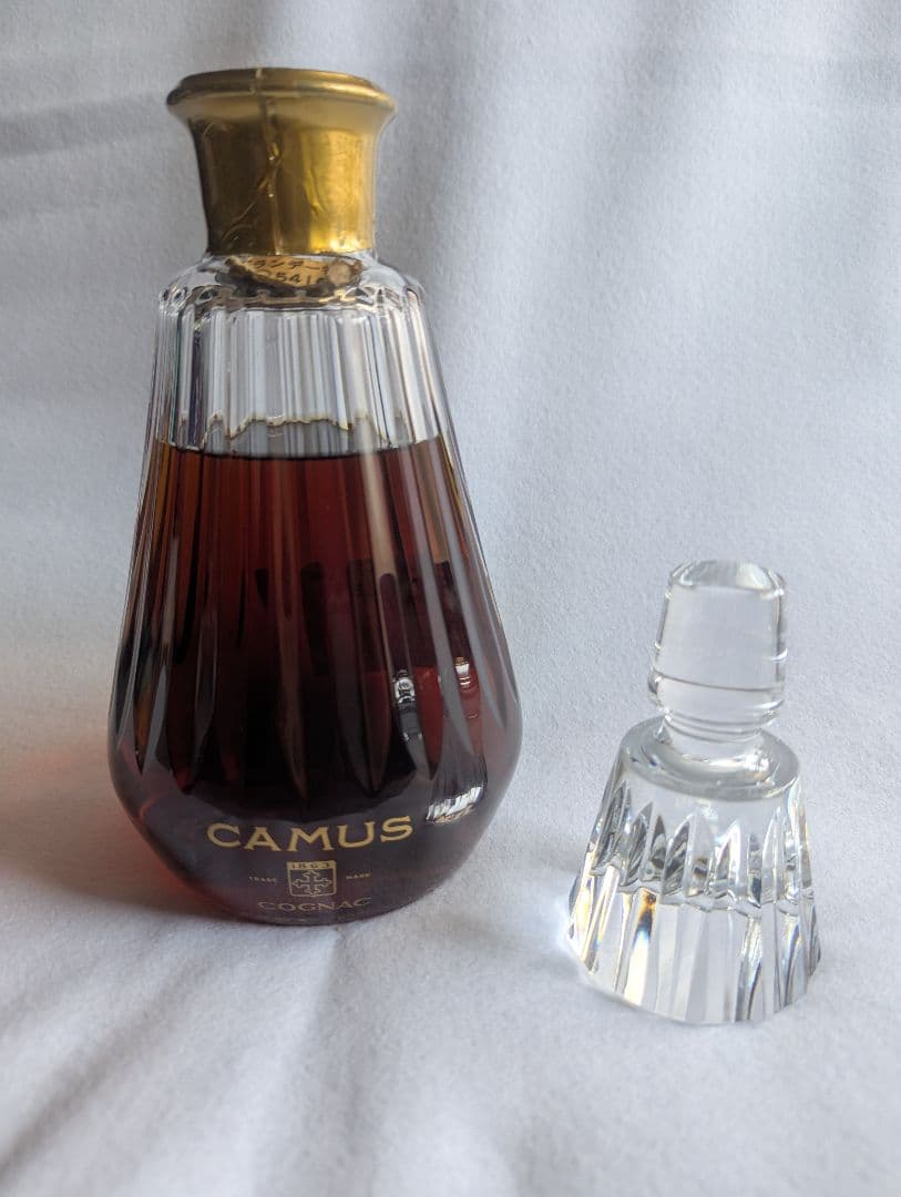 H*n様 CAMUS コニャック 750ml 専用ボックス付き