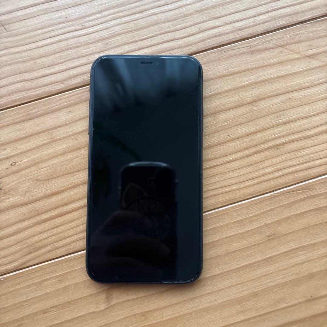 Apple iPhone 11 ブラック本体