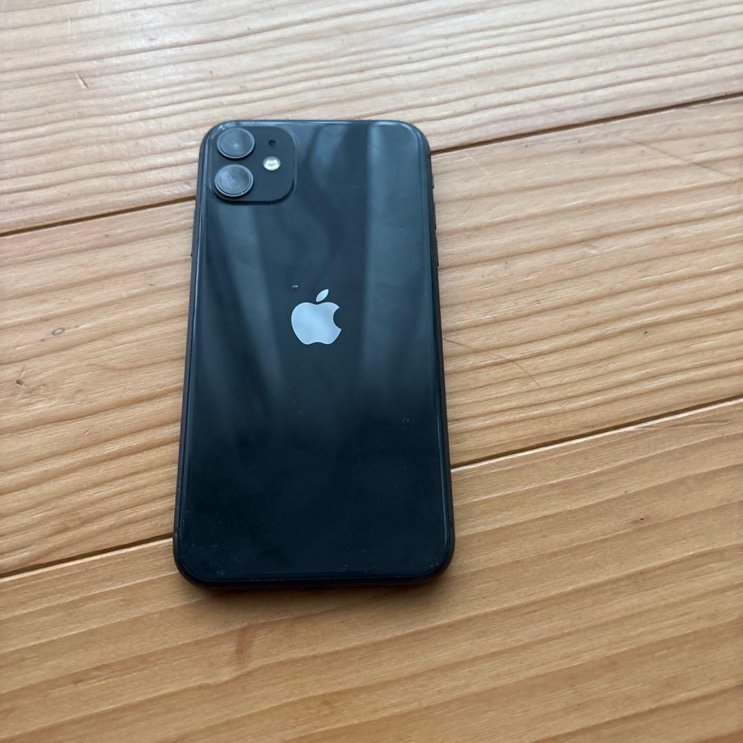 Apple iPhone 11 ブラック本体