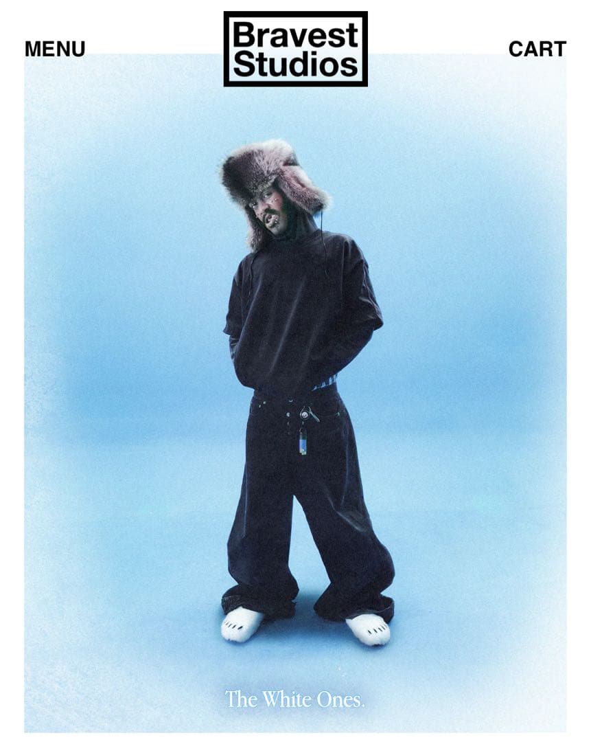 靴 Bravest studios WHITE BEAR CLAW MULES