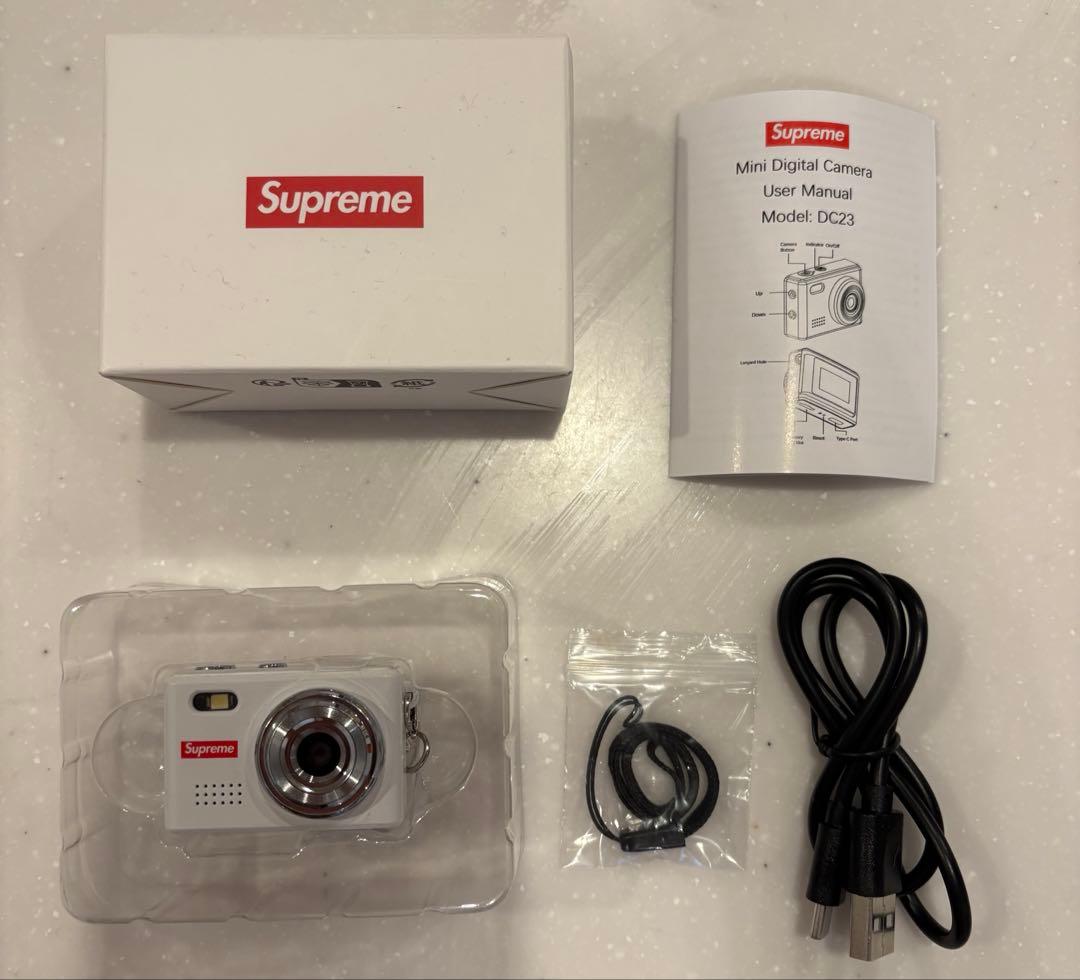 デジタルカメラ 25FW Supreme Digital Camera Keychain