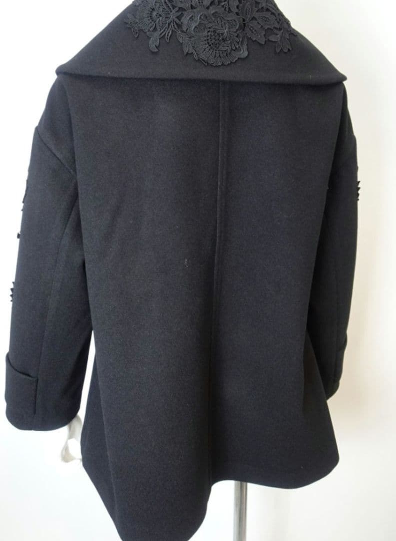 カリーナスーパービューティー　今季カタログ掲載ショートコート黒44XL新品