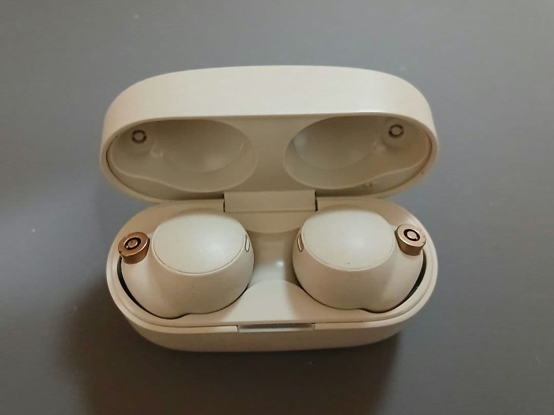 SONY　WF-1000XM4　ワイヤレス　ノイズキャンセリング　イヤホン　⑤