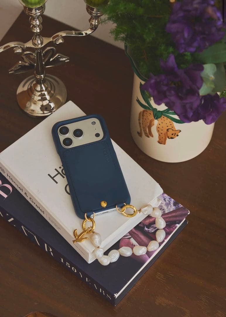 【LOUVINI】 ハンドストラップ　PETIT ROMY　PEARL