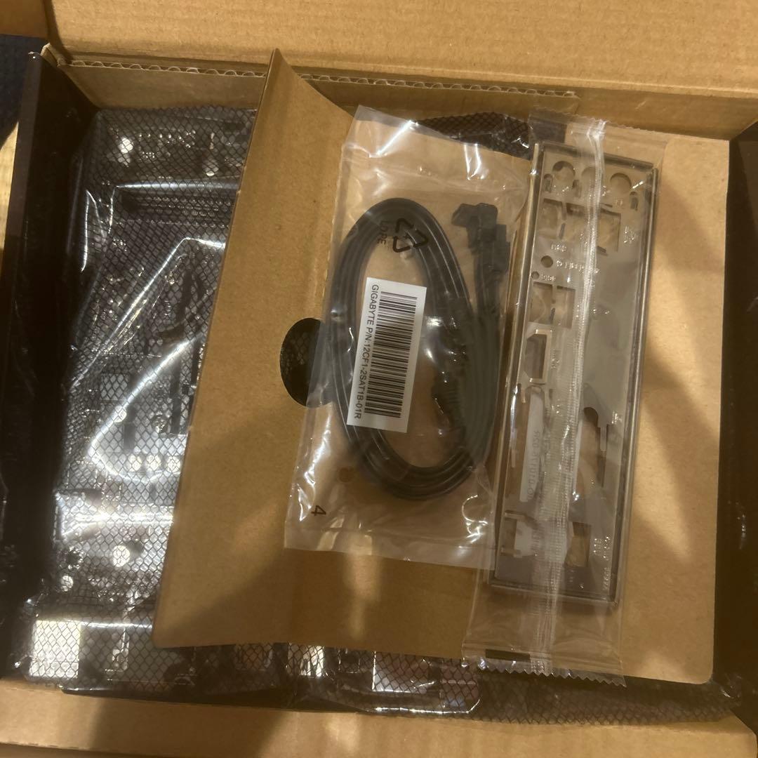 【未使用】GIGABYTE A520M S2H マザーボード