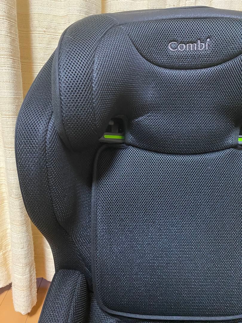 中古美品　コンビ　ジョイトリップアドバンス　ISOFIX 2024年製