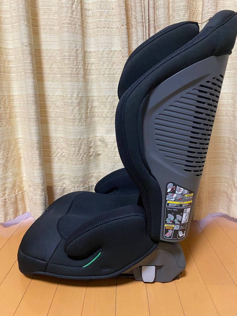 中古美品　コンビ　ジョイトリップアドバンス　ISOFIX 2024年製