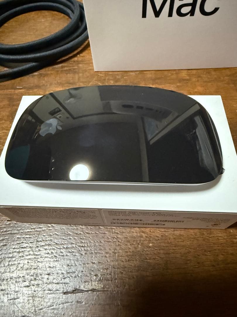 Apple Mac mini m4と箱付きマジックマウス　キーボード