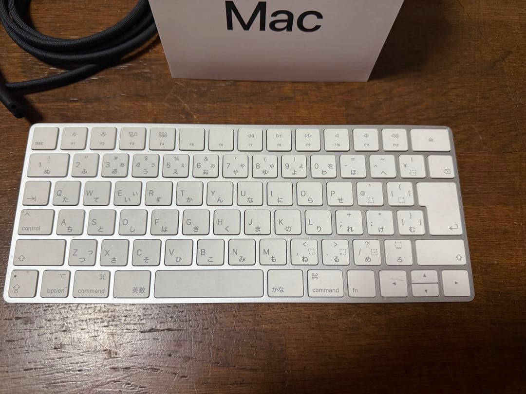 Apple Mac mini m4と箱付きマジックマウス　キーボード