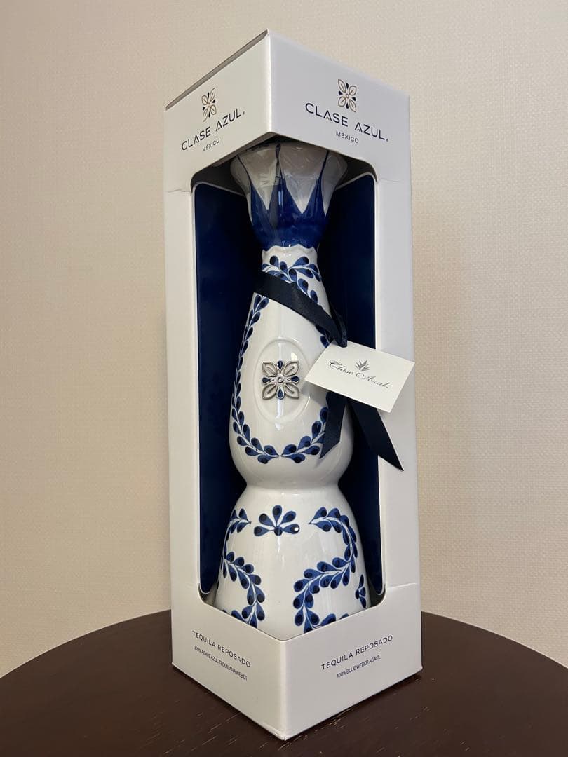 【新品未開封】『クラセ・アスール レポサド 750ml』陶器ボトル　箱付