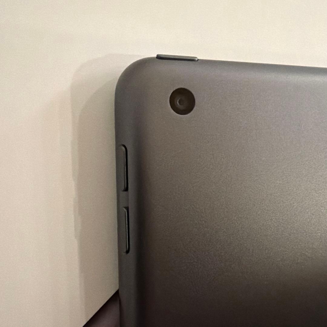 iPad 第9世代　64GB