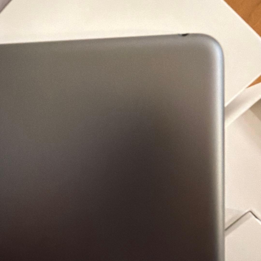 iPad 第9世代　64GB