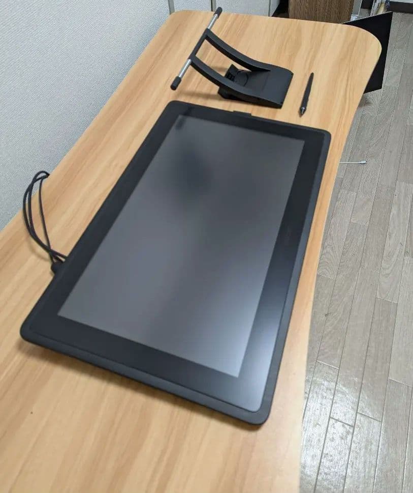 【中古美品】ワコム 液タブ Wacom Cintiq 22 ブラック