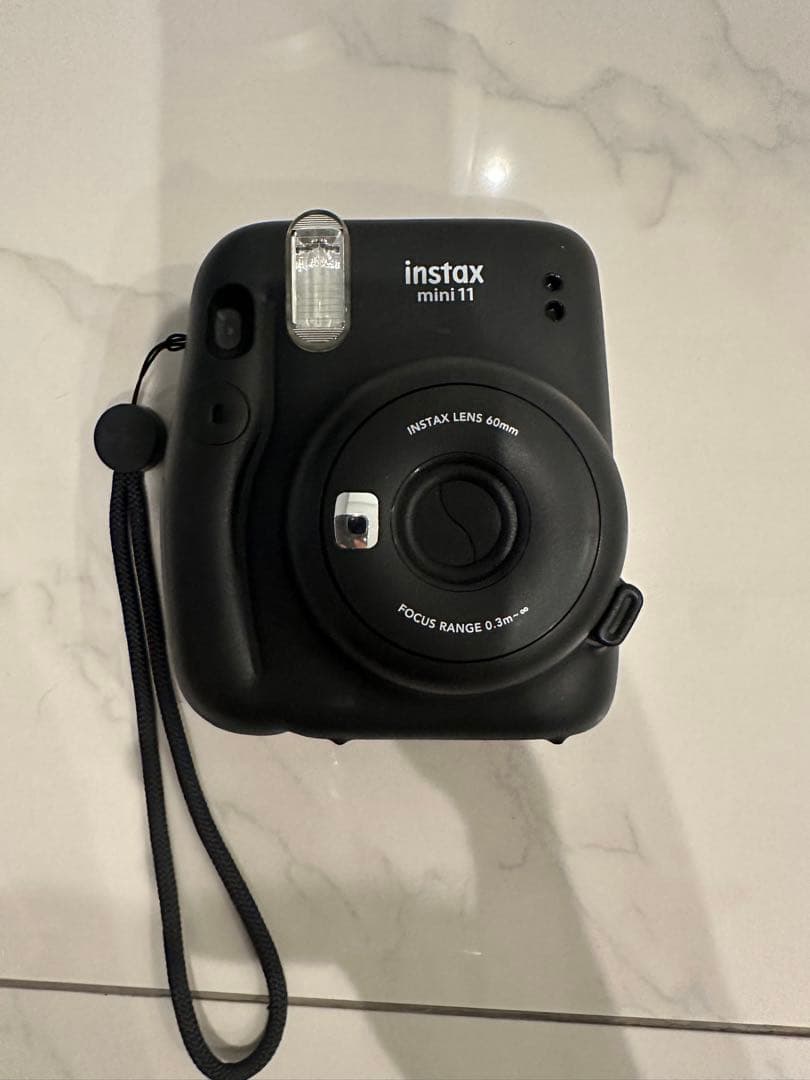 フィルムカメラ FUJI FILM INSTAX MINI 11 CHARCOAL GRAY