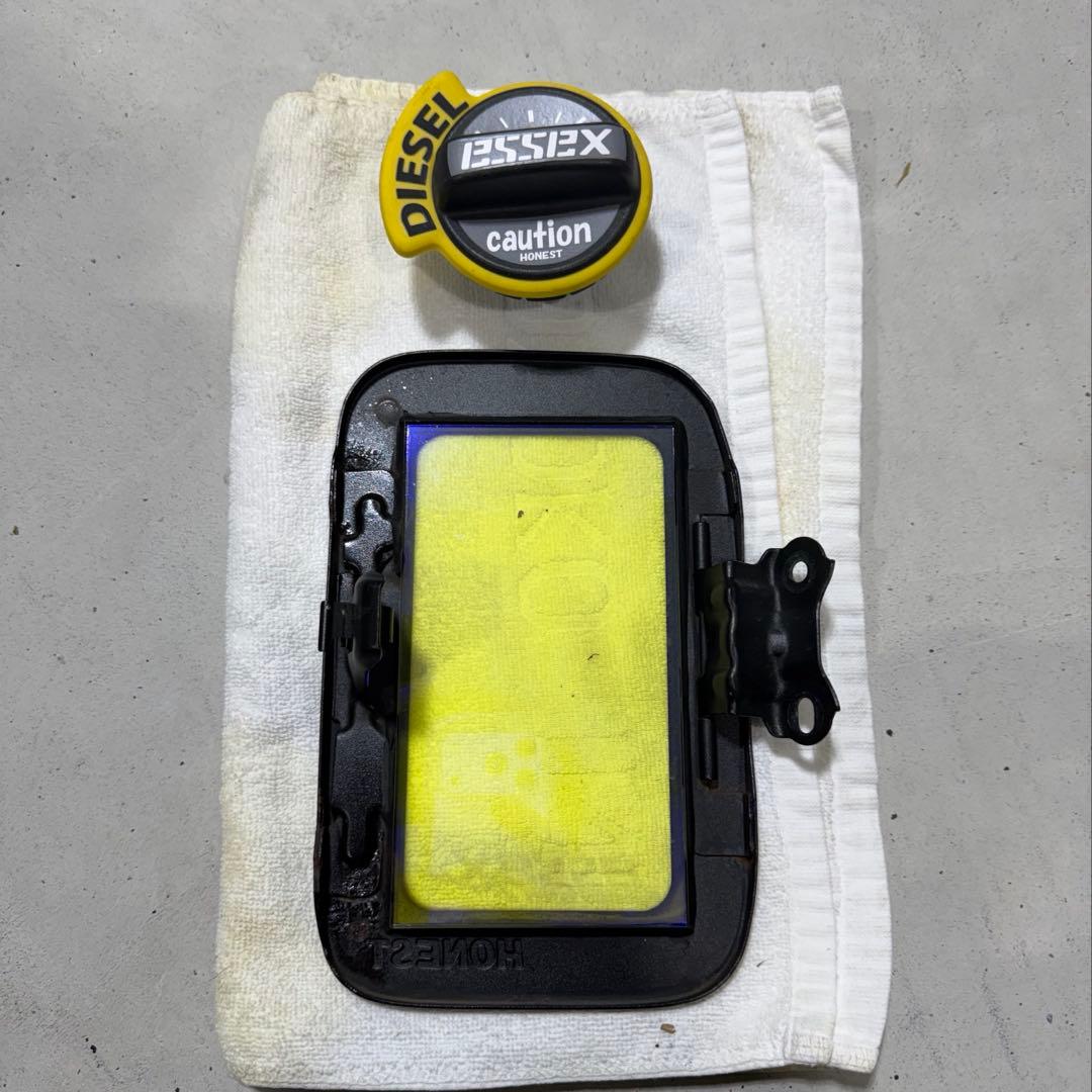 ハイエース HONEST ガラスリッド ESSEXコラボ