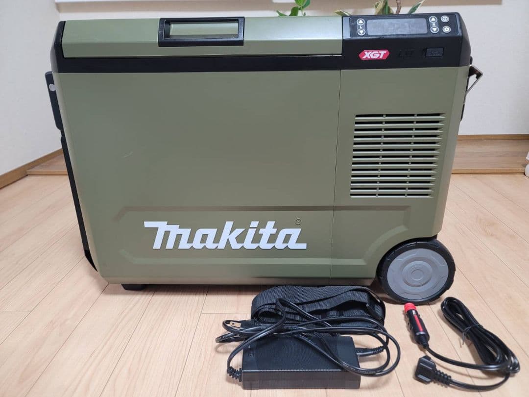 makita CW004G 充電式保冷温庫　本体のみ