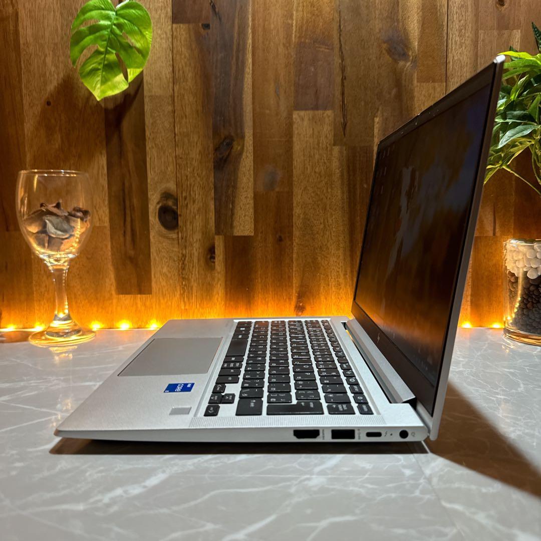 美品2023年モデル‼️HP☘第13世代☘16GB☘フルHD☘人気ノートパソコン