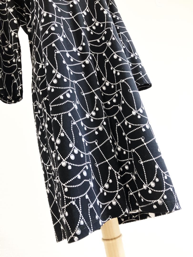 新品タグ付　HERMESワンピース　クルーネック　ブラック