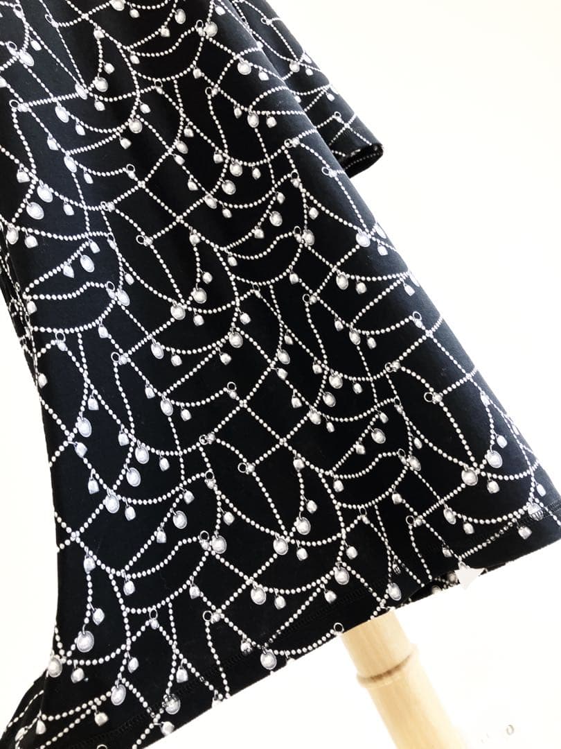 新品タグ付　HERMESワンピース　クルーネック　ブラック