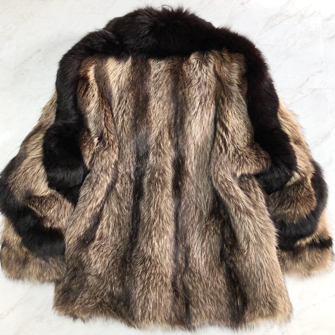 希少✨シルバーフォックス 本毛皮 リアルファーコート デザイン ボリューム◎