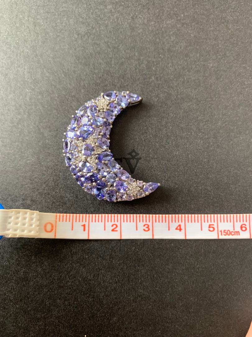 GSTV 天然アルーシャタンザナイトハーフムーンペンダント（シルバー)