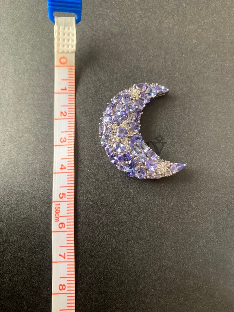 GSTV 天然アルーシャタンザナイトハーフムーンペンダント（シルバー)