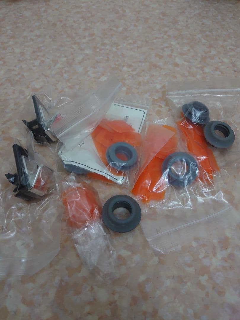 HUROM 低速ジューサー コールドプレス HW-SBA18　業務用