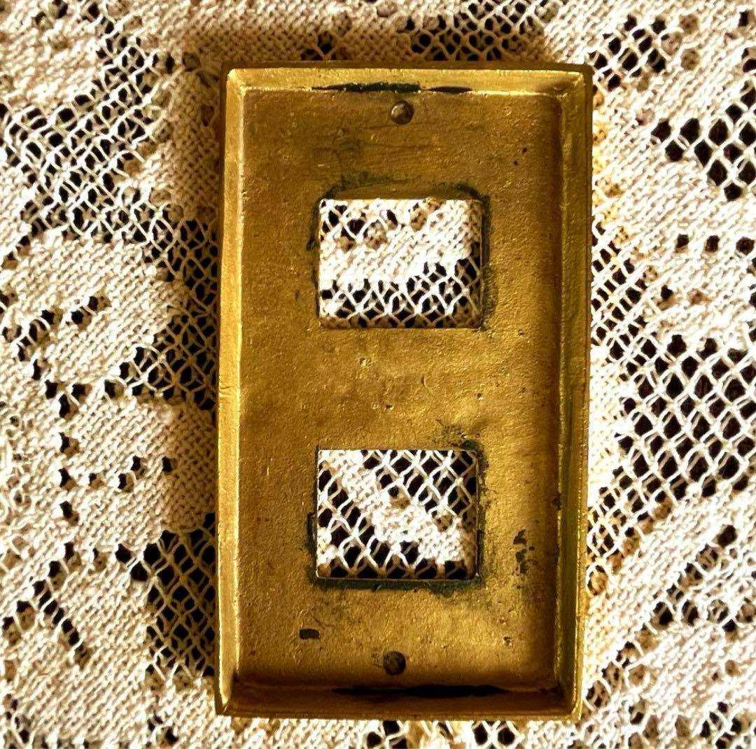 【英国製】真鍮コンセントプレート（13個）/ ビンテージ ・ ハンドメイド