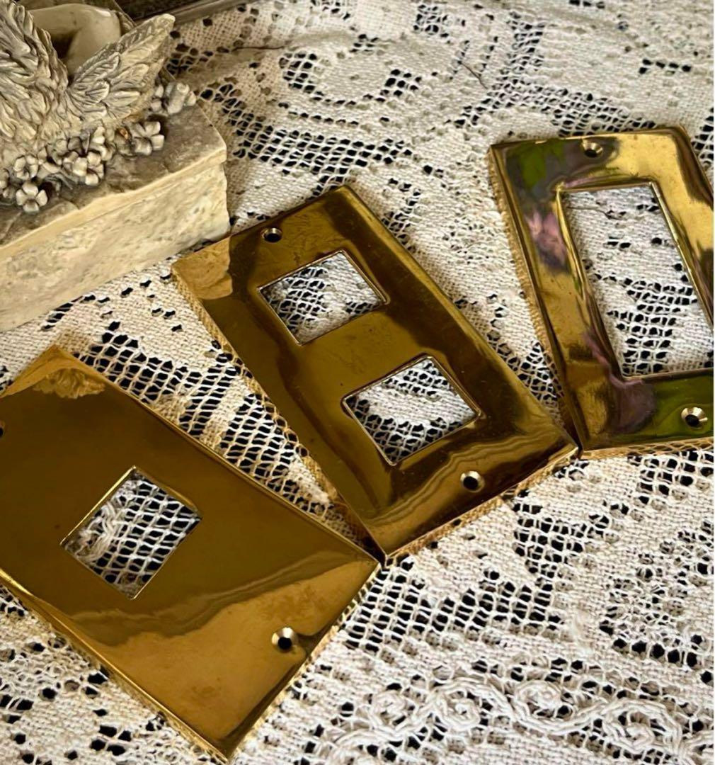 【英国製】真鍮コンセントプレート（13個）/ ビンテージ ・ ハンドメイド