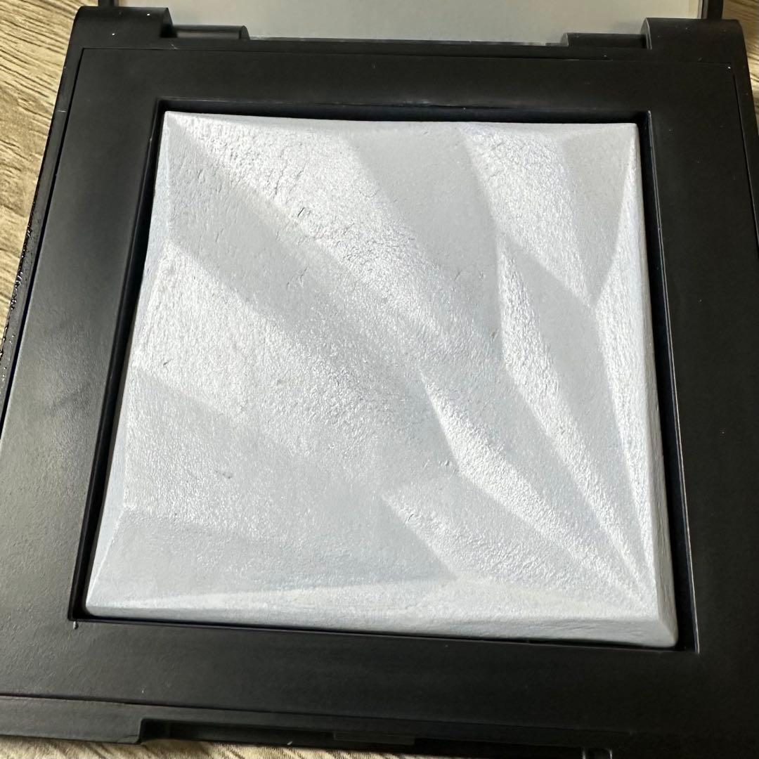 シュウウエムラ ペタル30K ブラシ&ルミマットセッティングジェルインパウダー