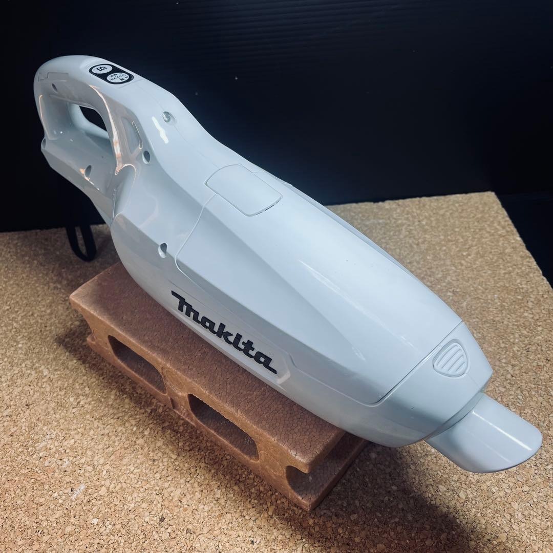 Makita充電式クリーナーCL107FDSHW充電器.バッテリー付属紙パック式