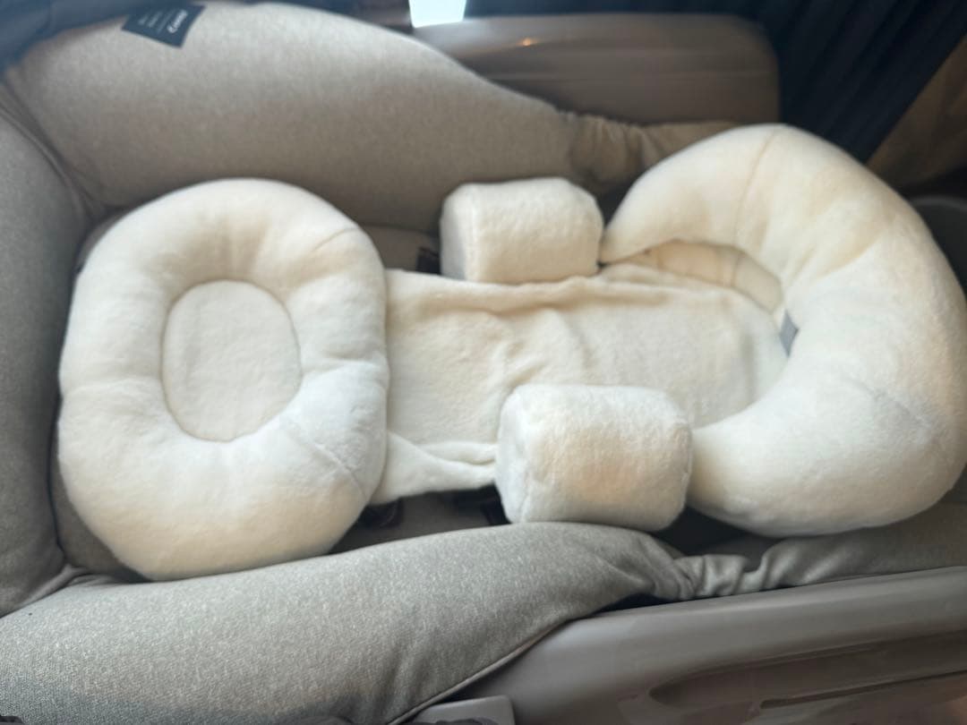 【ほぼ新品】Combi ハイローチェア 自動スイング（送料込み）