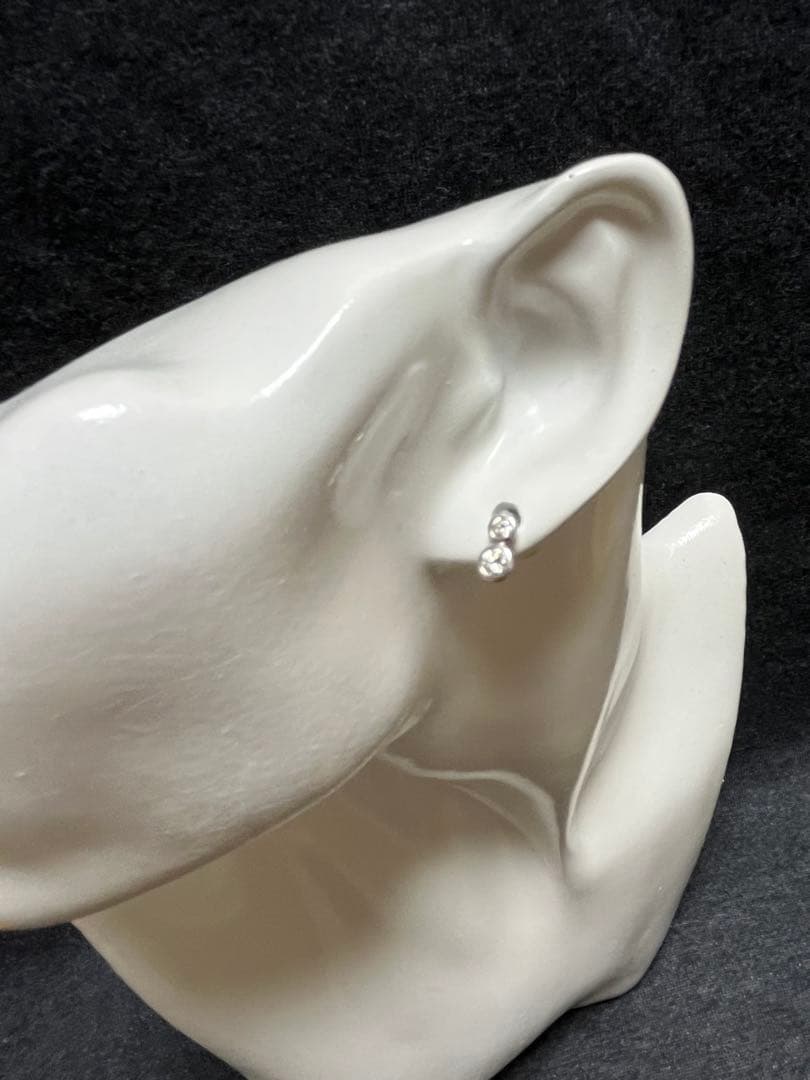 pt900ダイヤモンド片耳ピアス