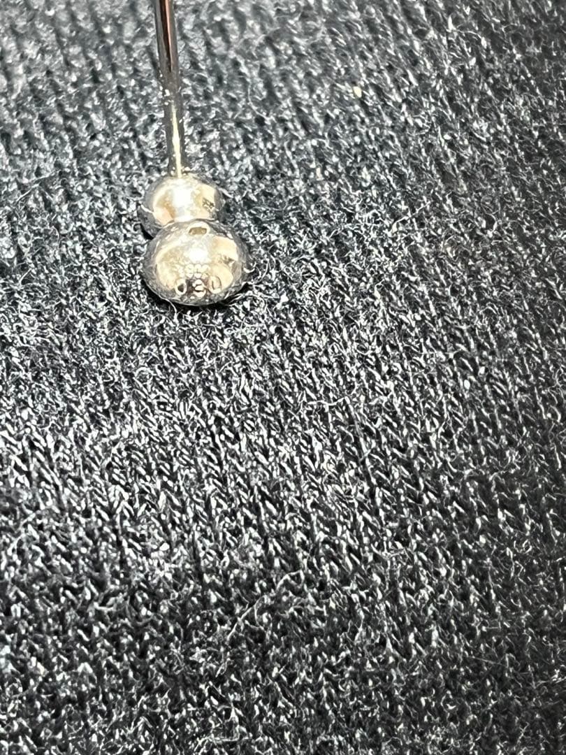 pt900ダイヤモンド片耳ピアス