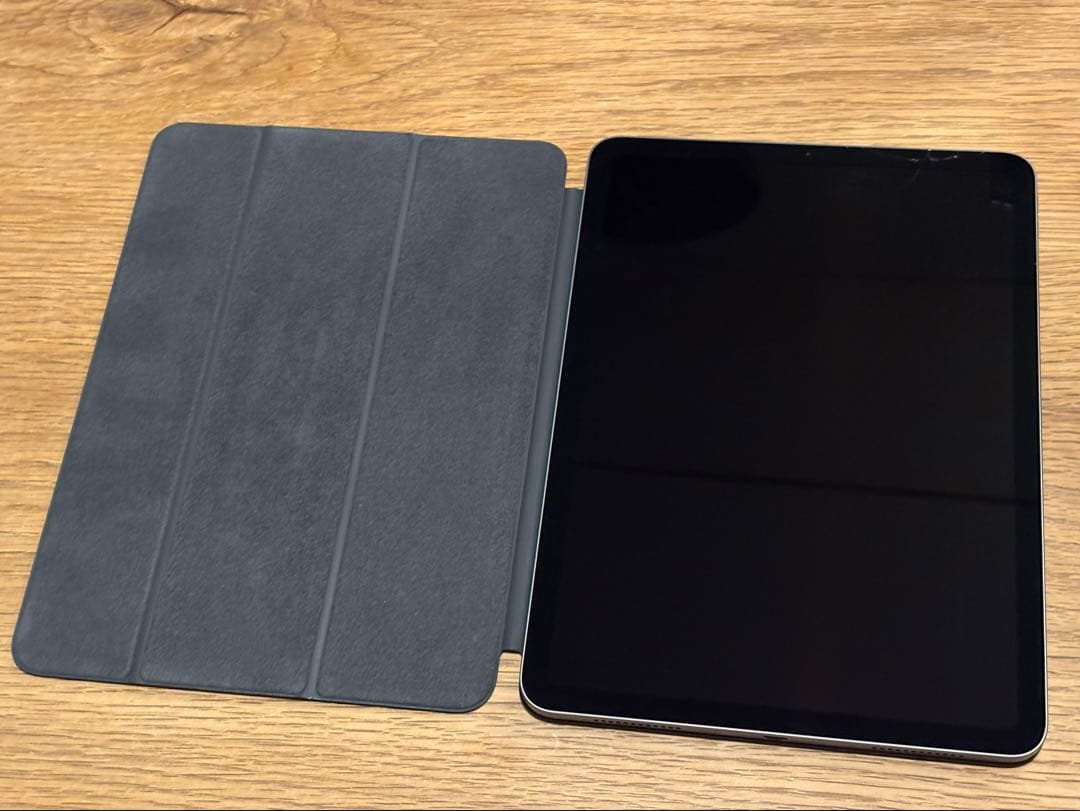 箱有 iPad Air 第4世代 256GB + 純正 Smart Folio