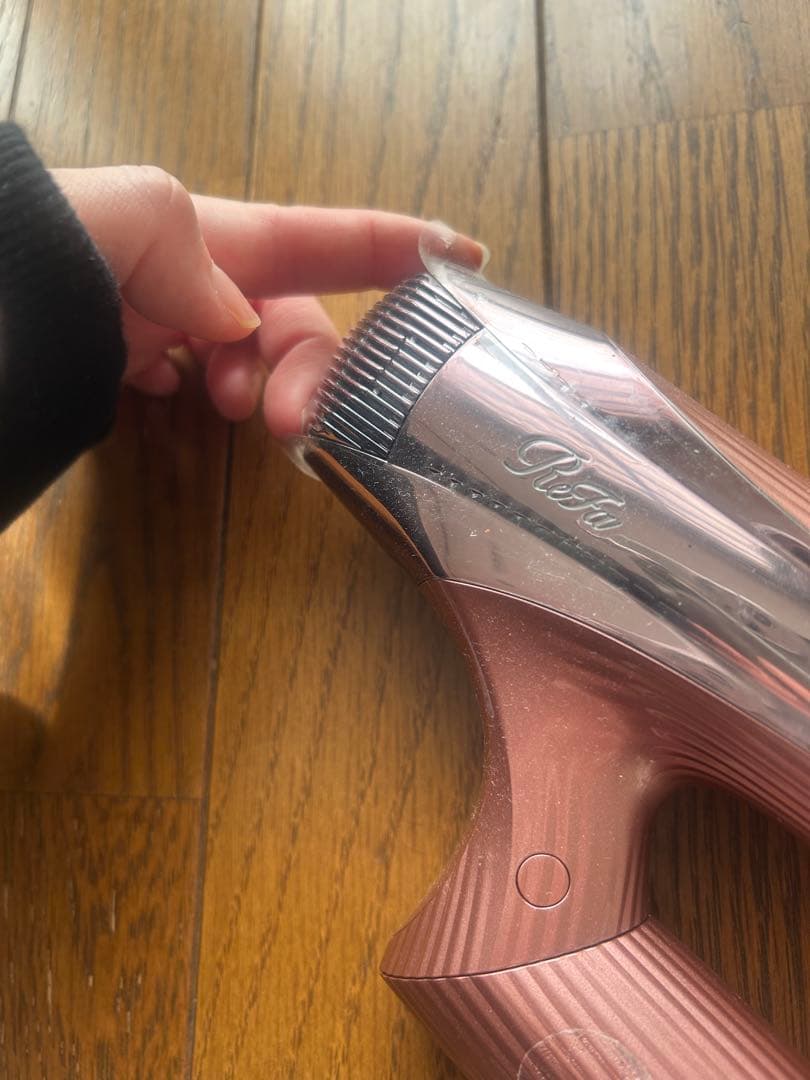 ピンク　リファビューテックドライヤースマート ダブルReFa