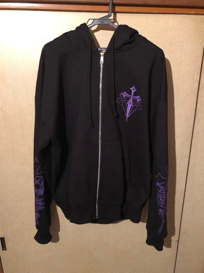 最終値下げ REFLEM クロス刺繍ジップアップパーカー フリーサイズ