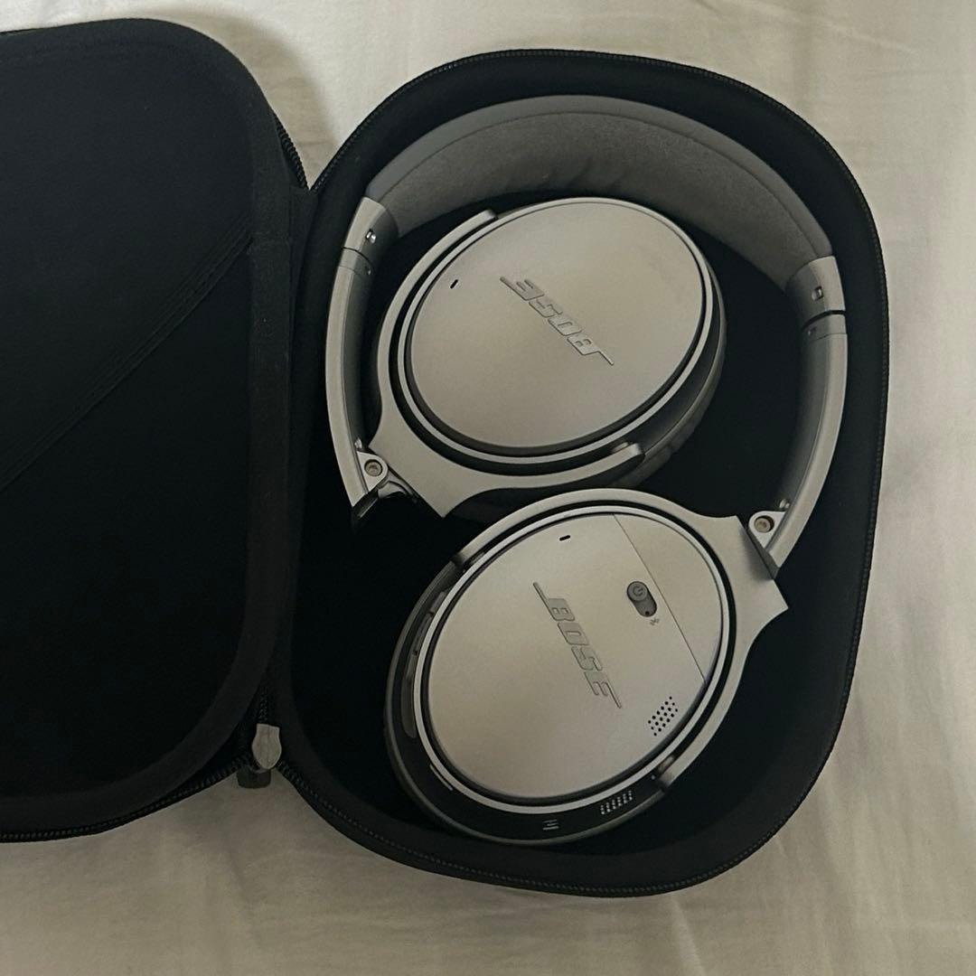 廃盤 BOSE QuietComfort 35 II ヘッドホン　箱付き