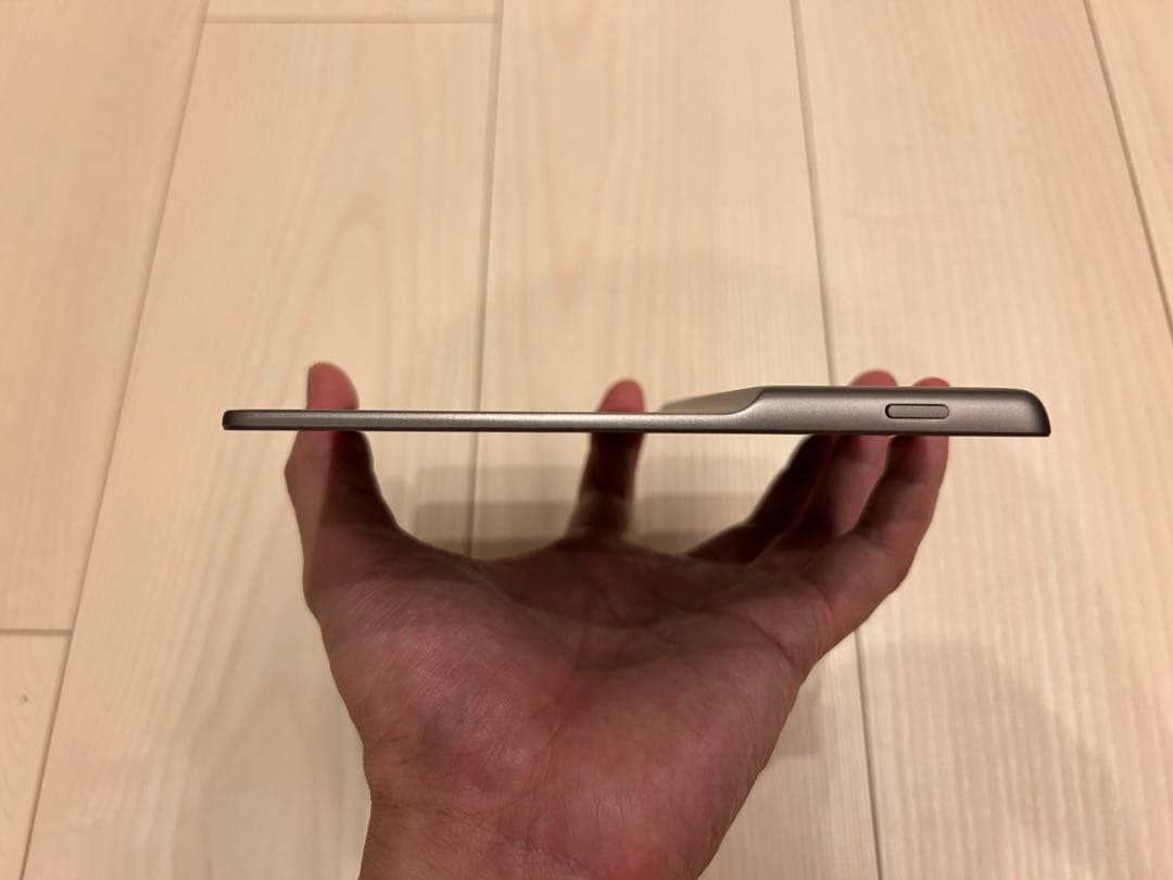 Amazon Kindle Oasis 第10世代 8GB Wifiモデル