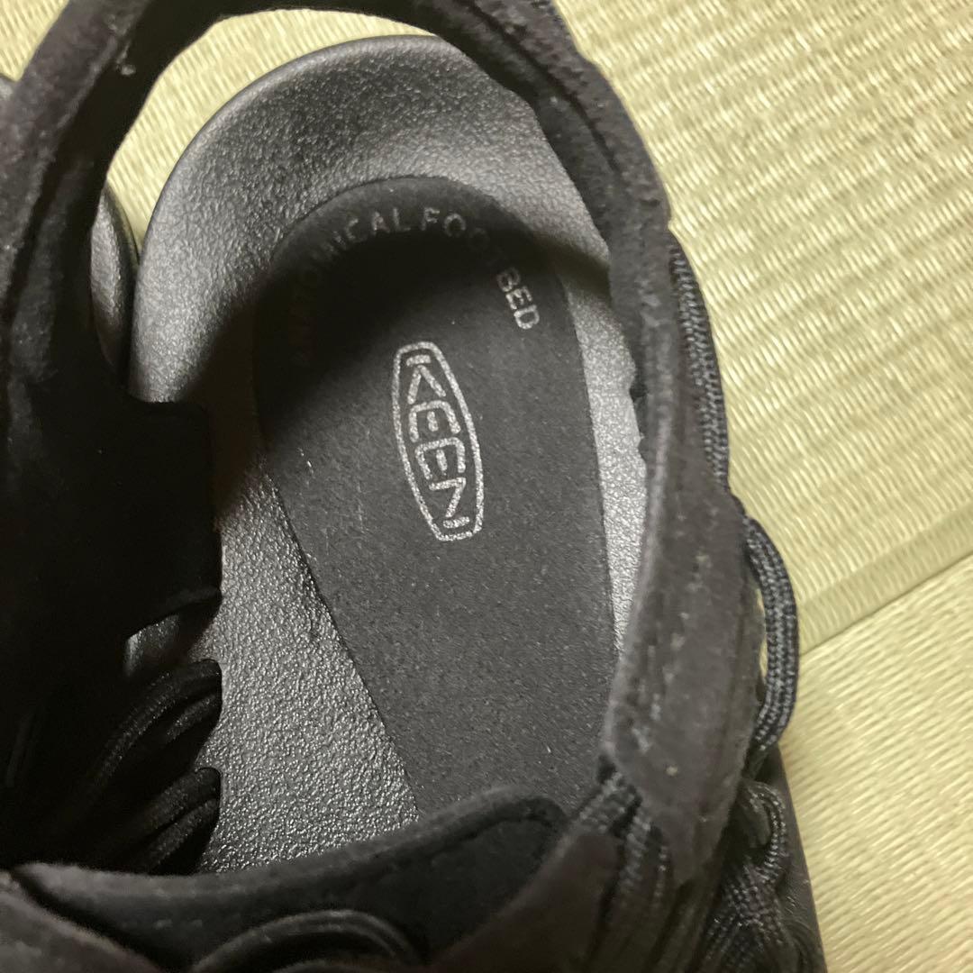 keen ユニーク　サンダル