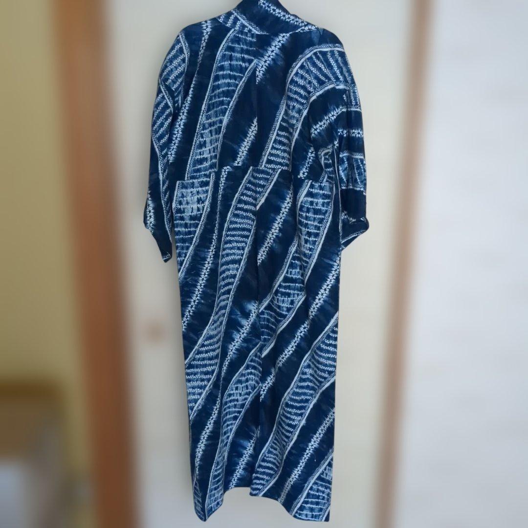 ネイビーとホワイトの絞り浴衣